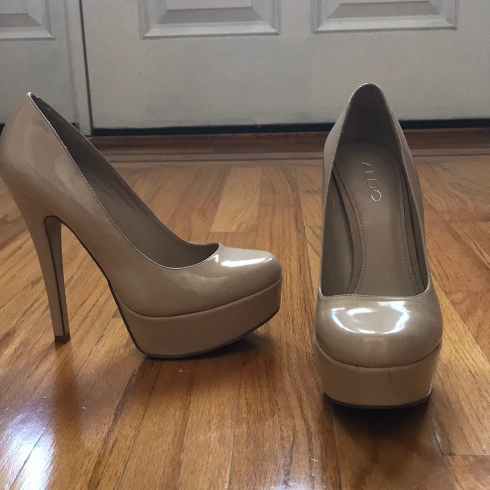 Aldo shoes. Nude color. Size 37 (fits like a 7).